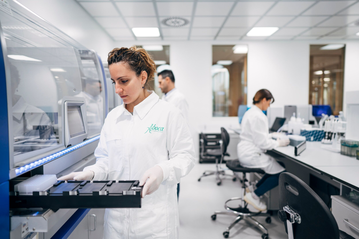 Biodegradowalność preparatów aptecznych – dlaczego ma tak duże znaczenie? (fot. Aboca)
