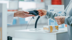 Pandemia, wojna i inflacja. Jak wpłynęły na ceny leków w Polsce?