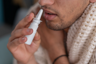 Uzależnienie od kropli do nosa, czyli nietypowe podejście do typowego problemu
