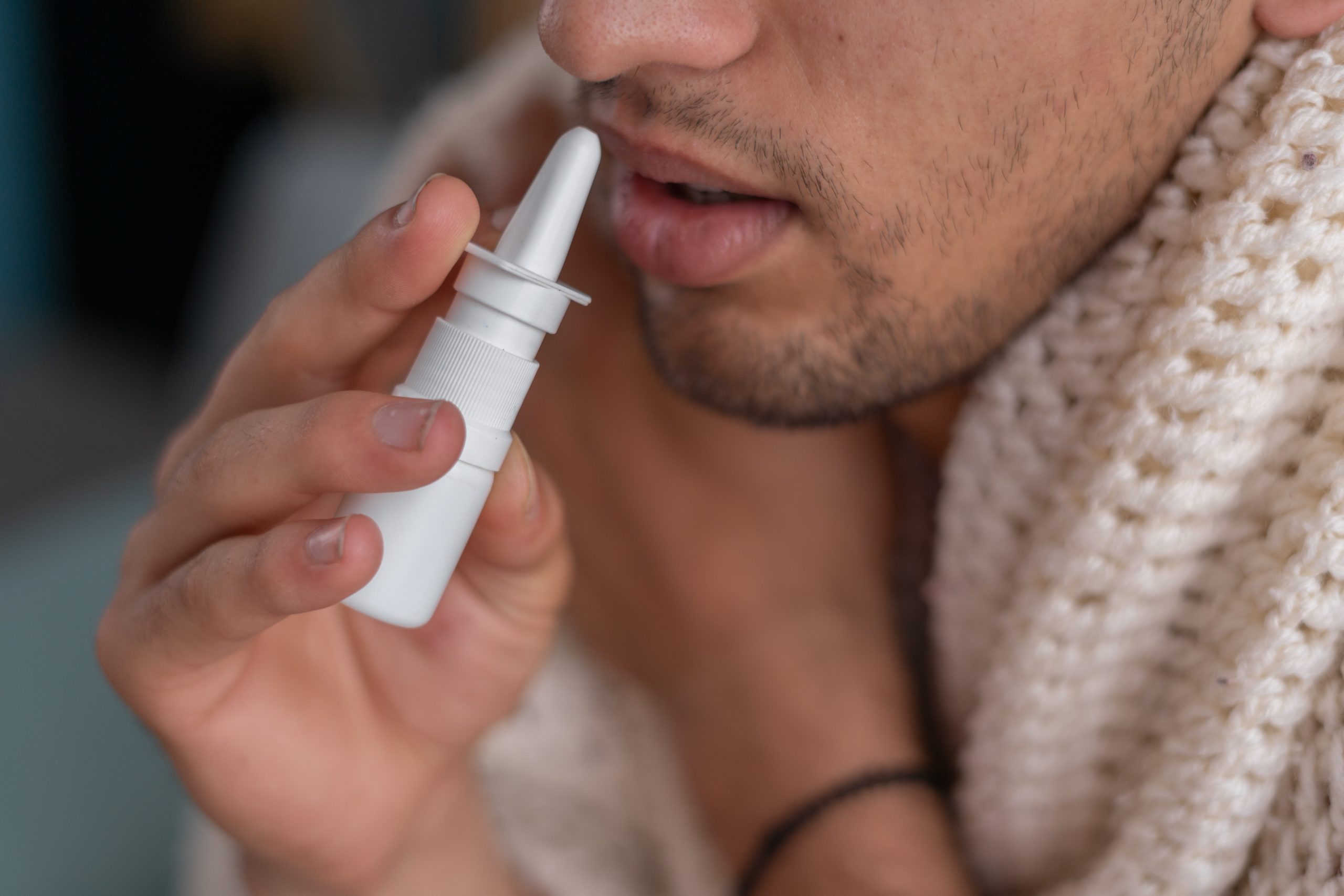 Flutykazon w terapii alergicznego nieżytu nosa – najważniejsze informacje (fot. shutterstock.com)
