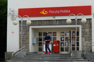 Poczta Polska testuje nowy asortyment. Są w nim leki…