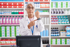 Technik farmaceutyczny bez wpisu do rejestru – co mu grozi?