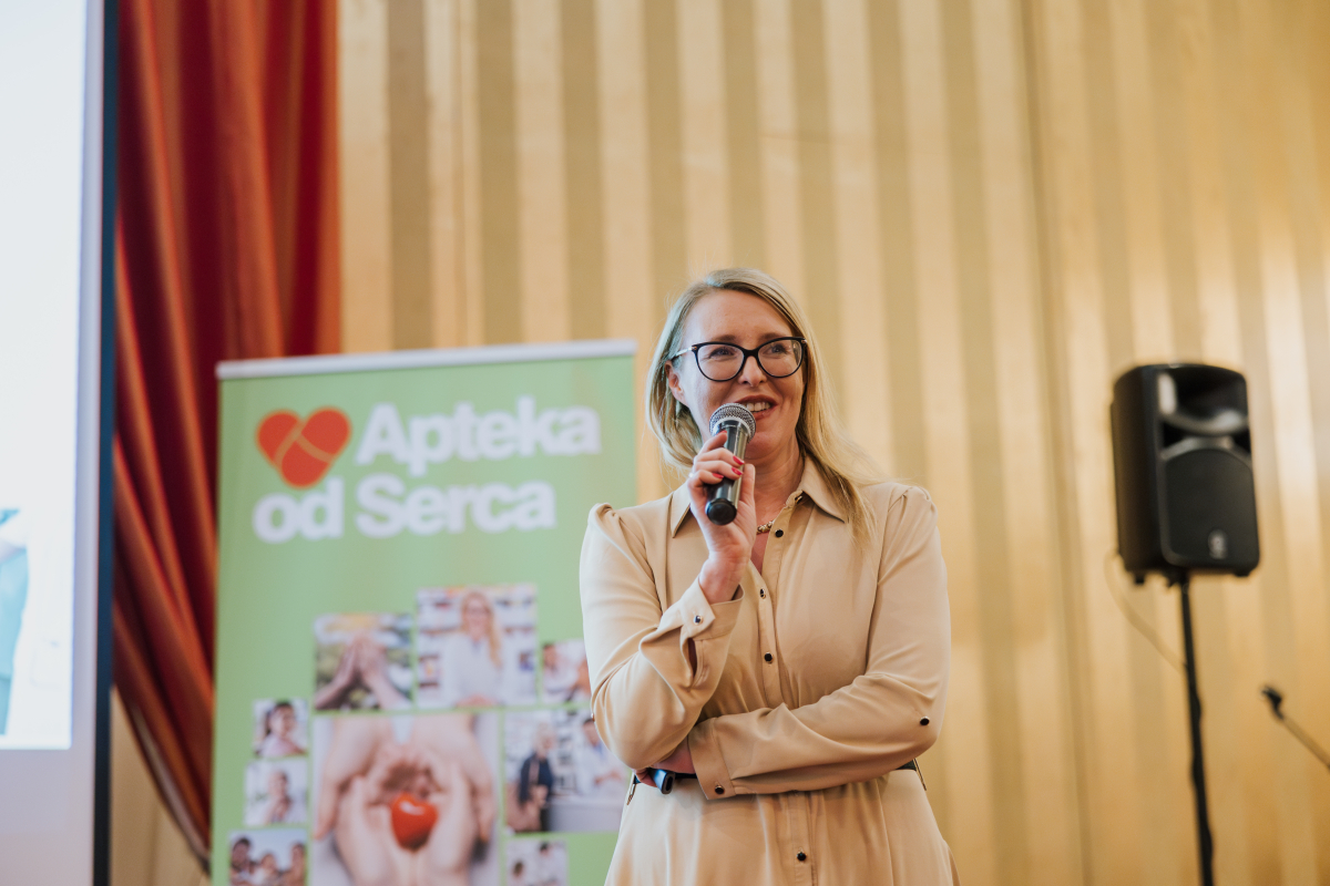 Co farmaceuta może zrobić razem z lekarzem, by pomóc pacjentom geriatrycznym? Na to pytanie starała się odpowiedzieć prof. Agnieszka Neumann-Podczaska (fot. Rafał Paluszek)