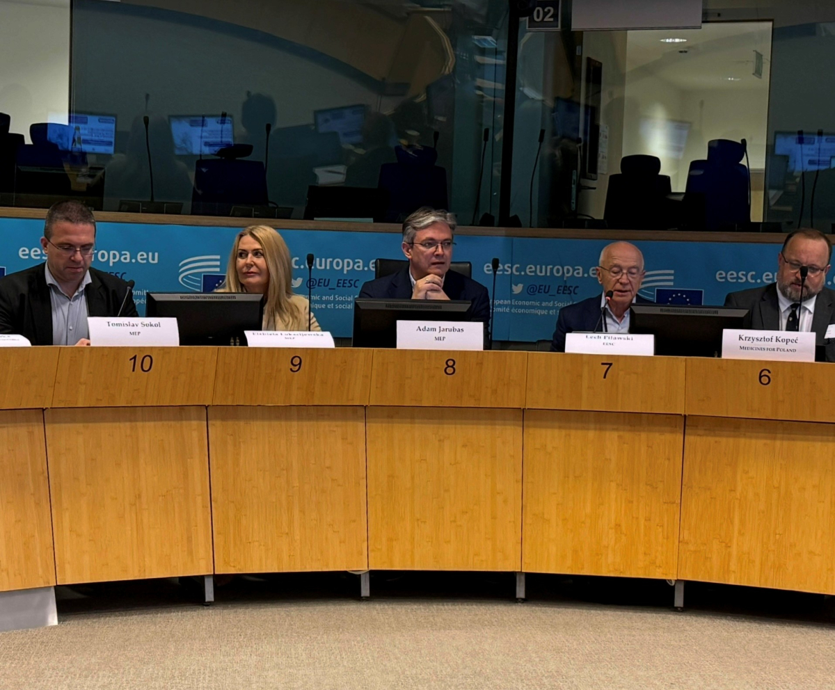 europoseł Tomislav Sokol, europosłanka Elżbieta Łukacijewska, europoseł Adam Jarubas, Lech Pilawski, członek Prezydium Grupy Pracodawców EKES, Krzysztof Kopeć, prezes Krajowych Producentów Leków
