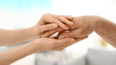 Czy w domach opieki jest miejsce dla farmaceutów?