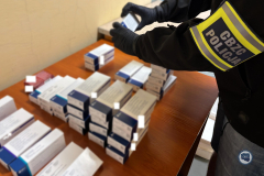 Handlowali silnymi lekami przez internet. Grozi za to nawet 15 lat więzienia