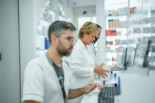 Do apteki nie tylko po leki – jak Europejczycy postrzegają farmaceutów?