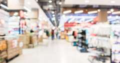 UK: nielegalne leki na receptę i narkotyki w minimarketach
