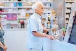 Wyszła z apteki z płaczem. Nie mogła porozumieć się z farmaceutką przez szybę (fot. istockphoto.com)