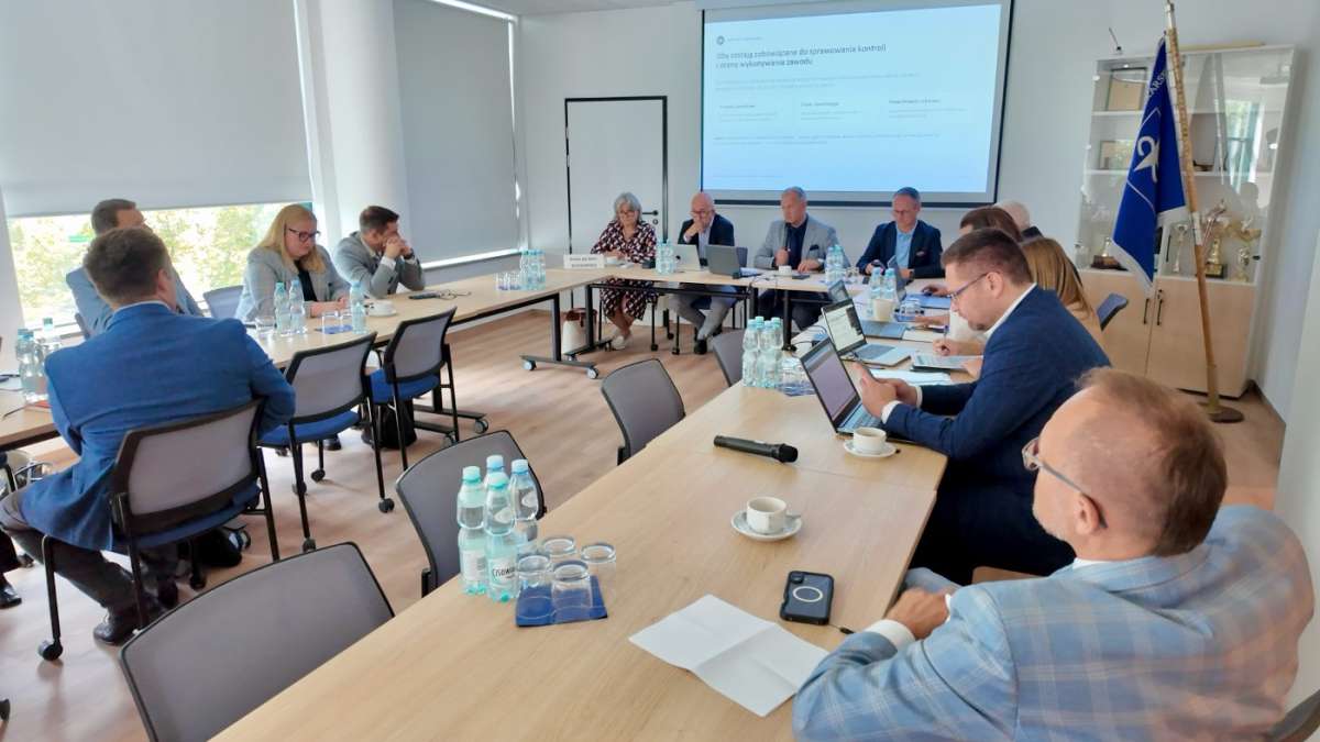 spotkanie w naczelnej izbie aptekarskiej w sprawie indywidualnych praktyk zawodowych farmaceutów