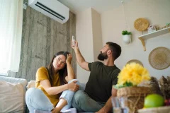 Klimatyzacja wysusza błonę śluzową. Czy pozornie niewinny sposób na letni komfort zwiększa ryzyko infekcji i OZZP?