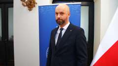 14 mln zł do zwrotu, leki na PESEL i spór z raperem. Łukasz Pietrzak odpowiada krytykom…