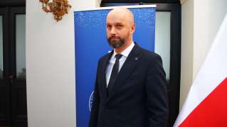 14 mln zł do zwrotu, leki na PESEL i spór z raperem. Łukasz Pietrzak odpowiada krytykom…